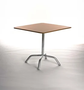 Klapptisch quadratisch – Studioaufnahme
